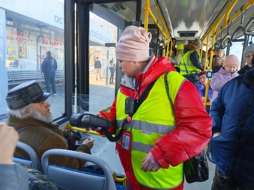 В общественном транспорте Кемерова провели рейд по выявлению безбилетных пассажиров