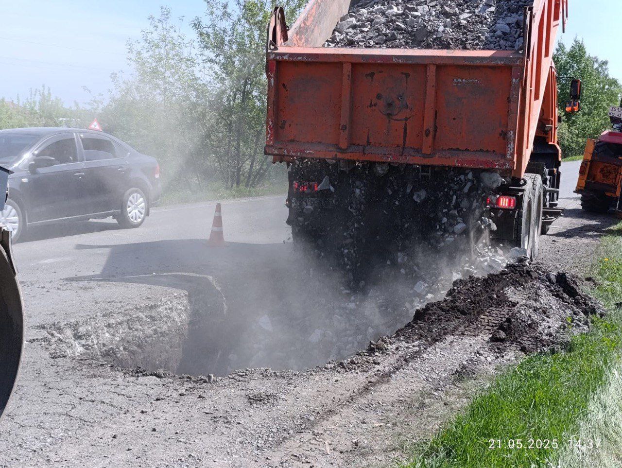 Дорожные службы Кемерова приступили к текущему ремонту Казачьего тракта  