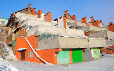 Совершенно другие: история трёх домов на Щегловском переулке